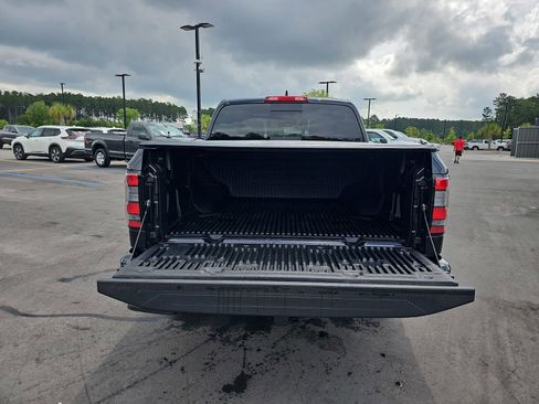 Used 2026 Nissan Frontier SV w/ Tow Package RWD image 15