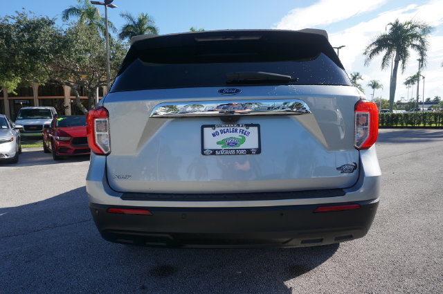 Certified 2024 Ford Explorer XLT RWD image 33