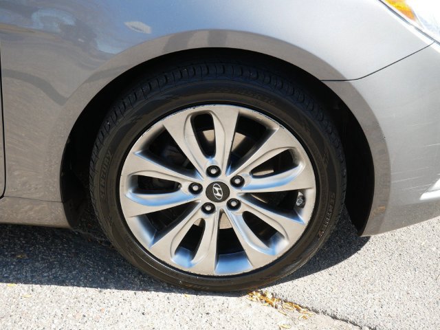 Used 2012 Hyundai Sonata Limited FWD image 7