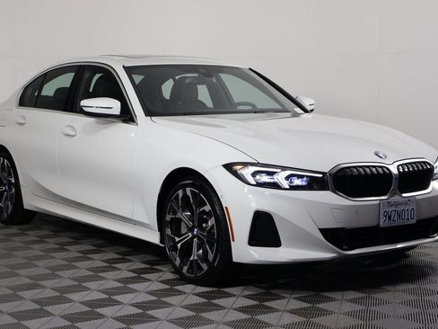 Used 2026 BMW 330i Sedan w/ Premium Package RWD image 3