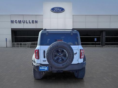 Certified 2023 Ford Bronco Wildtrak image 4