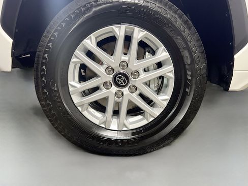 Used 2025 Toyota Tundra SR5 w/ SR5 Convenience Package AWD/4WD image 14