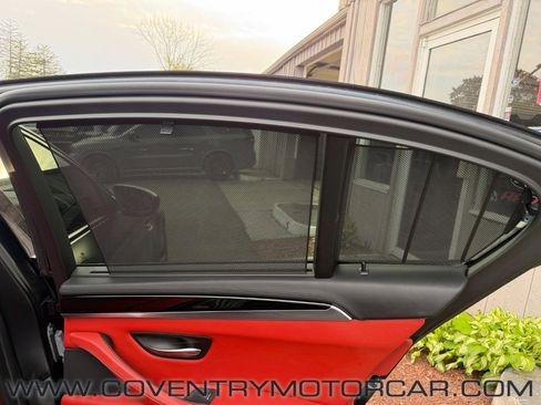 Used 2013 BMW M5 RWD image 48