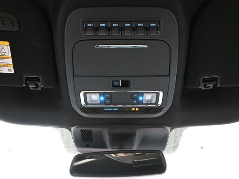 Used 2024 Ford F350 Lariat w/ FX4 Off-Road Package AWD/4WD image 28