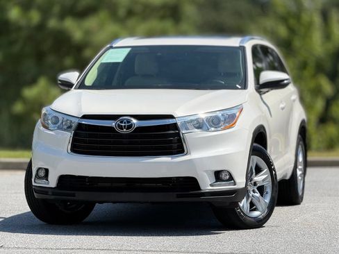 Used 2015 Toyota Highlander Limited Platinum AWD/4WD image 2