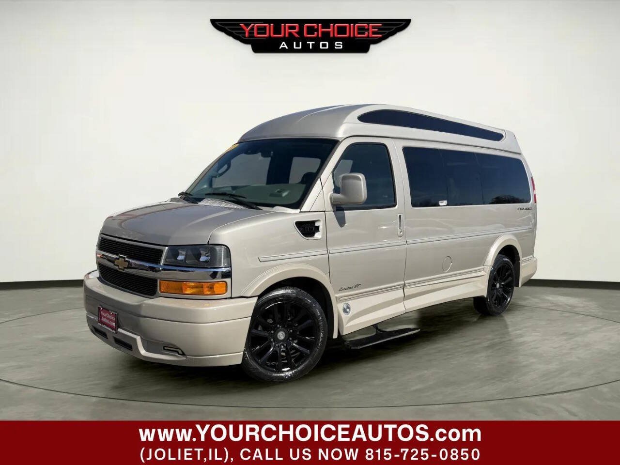 Used 2021 Chevrolet Express 2500 LS w/ Enhanced Convenience Package RWD image 1