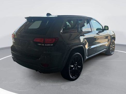 Used 2022 Jeep Grand Cherokee Laredo X AWD/4WD image 5