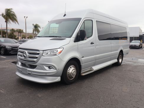 New 2023 Mercedes-Benz Sprinter 3500 image 1