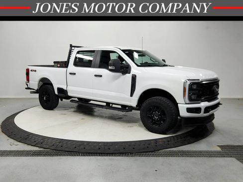 Used 2023 Ford F250 XL w/ STX Appearance Package AWD/4WD image 1
