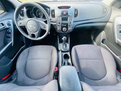 Used 2013 Kia Forte EX w/ Premium Pkg image 17