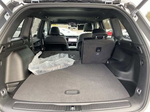 New 2026 Jeep Grand Cherokee Altitude image 5