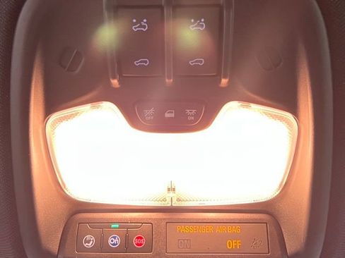 Used 2024 GMC Canyon AT4X image 37