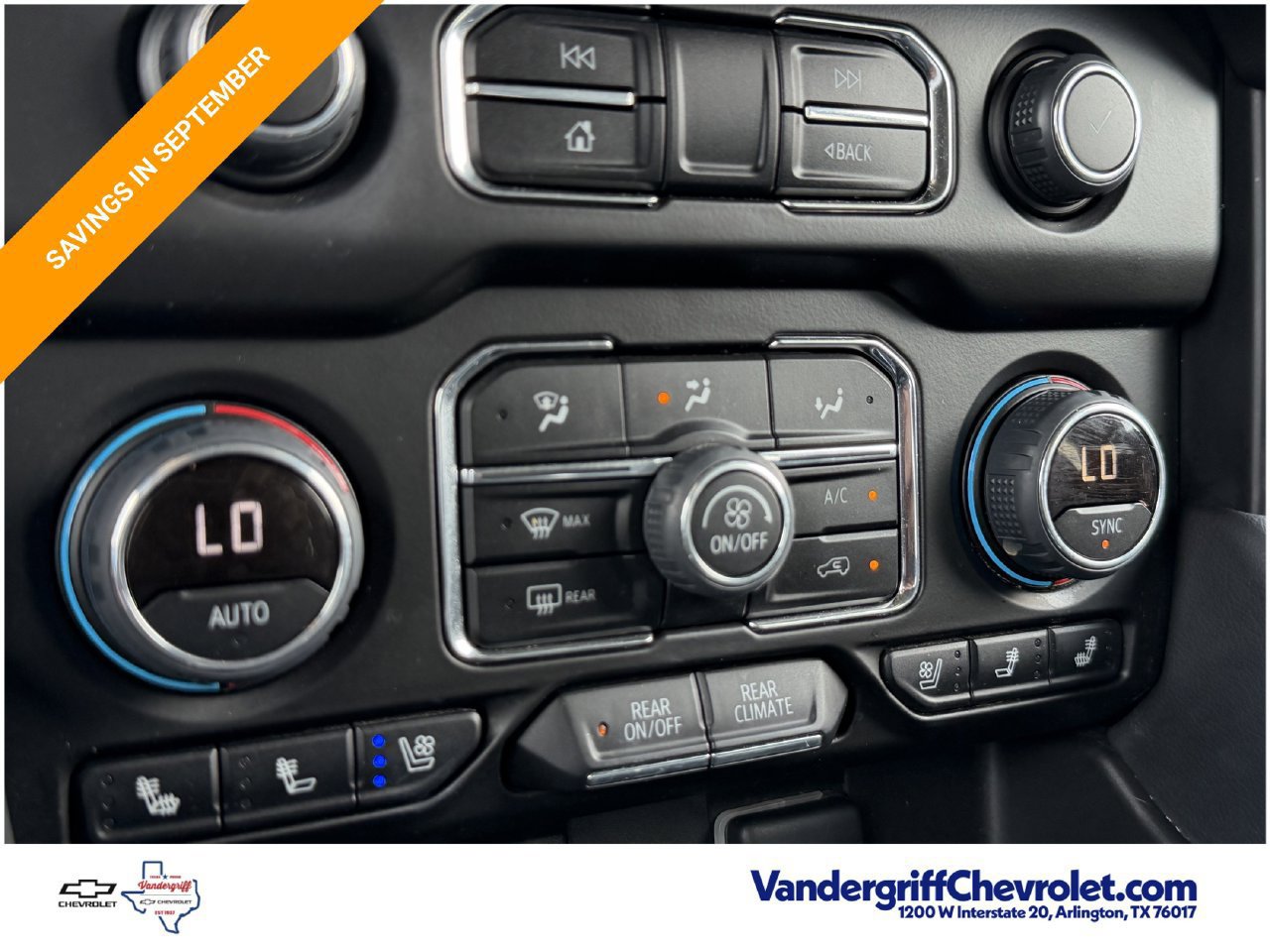 Used 2023 Chevrolet Suburban Premier AWD/4WD image 19