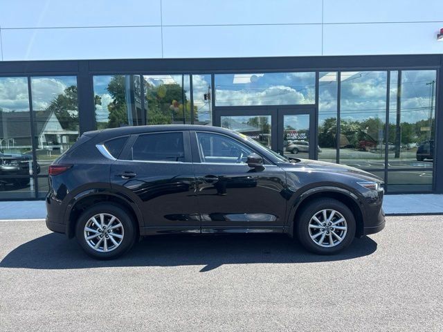 Used 2024 MAZDA CX-5 AWD 2.5 S w/ Preferred Package image 2