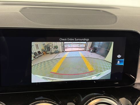 Certified 2022 Mercedes-Benz GLB 250 4MATIC image 21