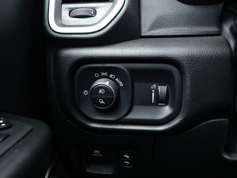 Used 2022 RAM 1500 Big Horn AWD/4WD image 15