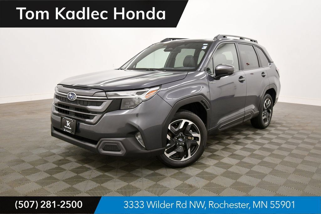 Used 2025 Subaru Forester Limited AWD/4WD image 1