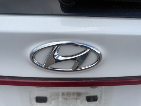 Used 2021 Hyundai Santa Fe SEL w/ Convenience + Premium Package AWD/4WD image 22