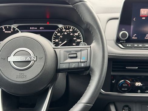 Used 2024 Nissan Rogue SV w/ SV Premium Package image 21