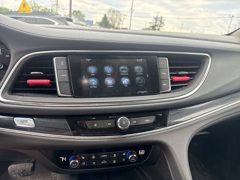 Used 2019 Buick Enclave Premium AWD/4WD image 20