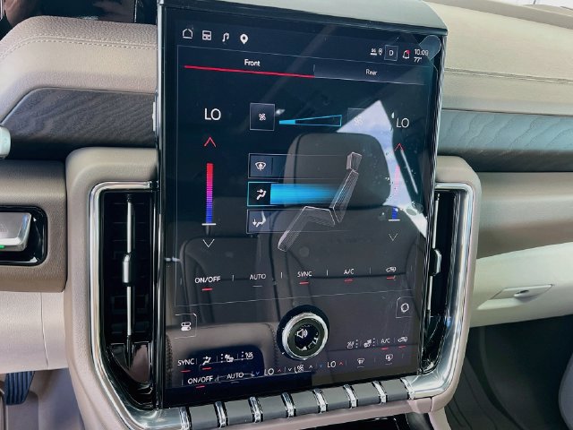 New 2027 GMC Yukon Denali w/ Denali Reserve Package AWD/4WD image 11