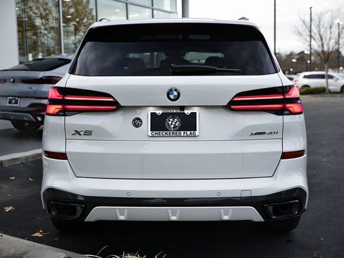 New 2026 BMW X5 xDrive40i w/ M Sport Package image 10