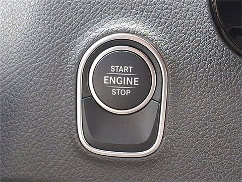 Used 2025 Mercedes-Benz Sprinter 2500 image 22