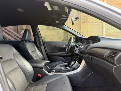 Used 2016 Honda Accord Sport image 25