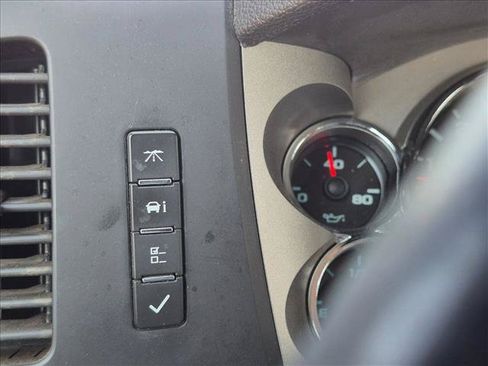 Used 2008 Chevrolet Silverado 1500 LT w/ Texas Edition RWD image 13