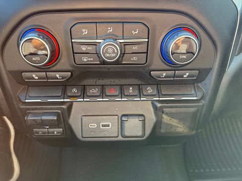 Used 2019 Chevrolet Silverado 1500 LT w/ All-Star Edition AWD/4WD image 19