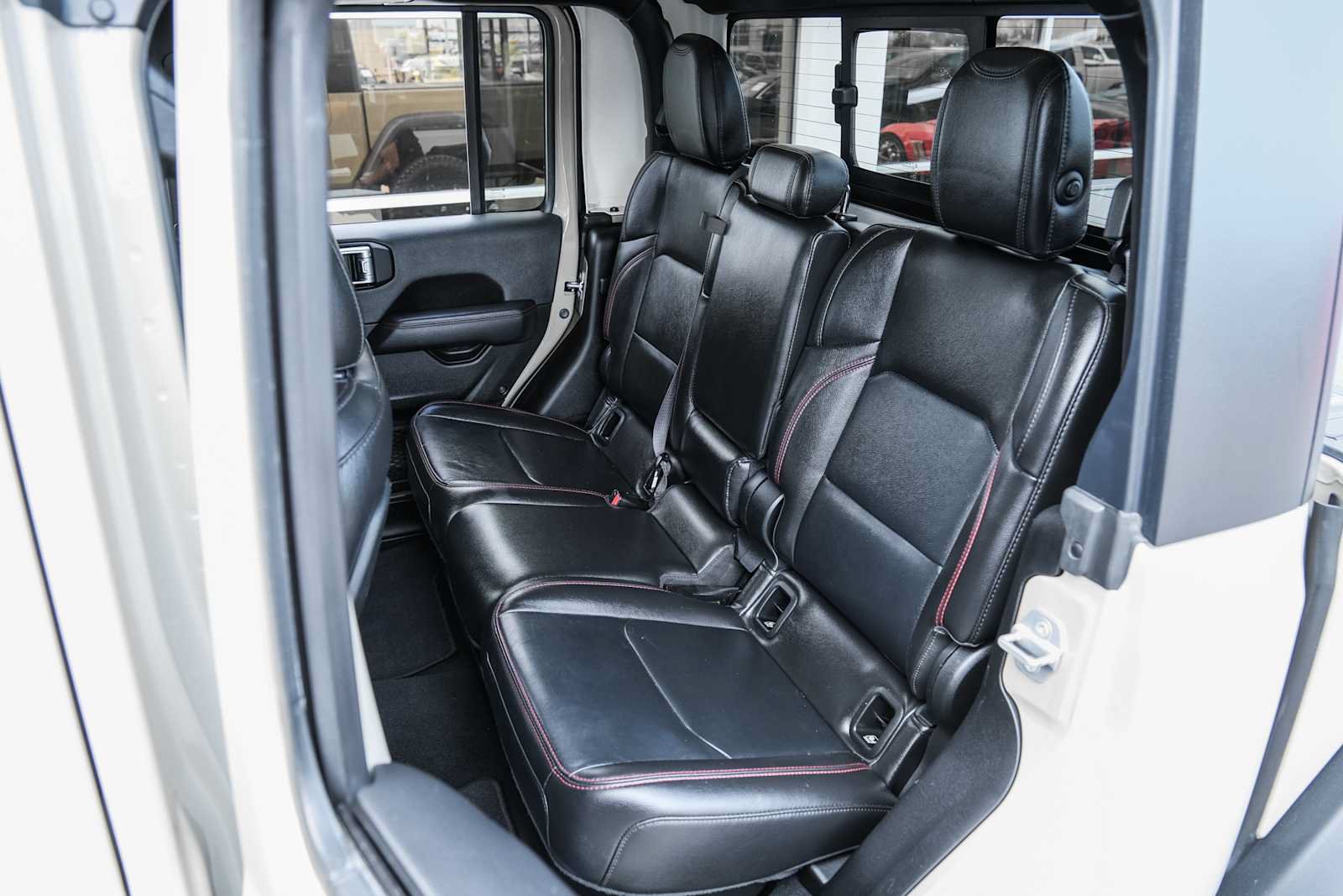 Used 2022 Jeep Gladiator Rubicon AWD/4WD image 33
