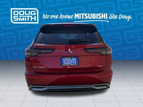 New 2026 Mitsubishi Outlander SEL image 3