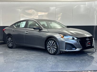 Used 2024 Nissan Altima 2.5 SV