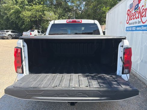 Used 2023 Chevrolet Colorado LT RWD image 16