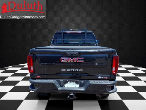 Used 2022 GMC Sierra 3500 AT4 w/ AT4 Preferred Package AWD/4WD image 4