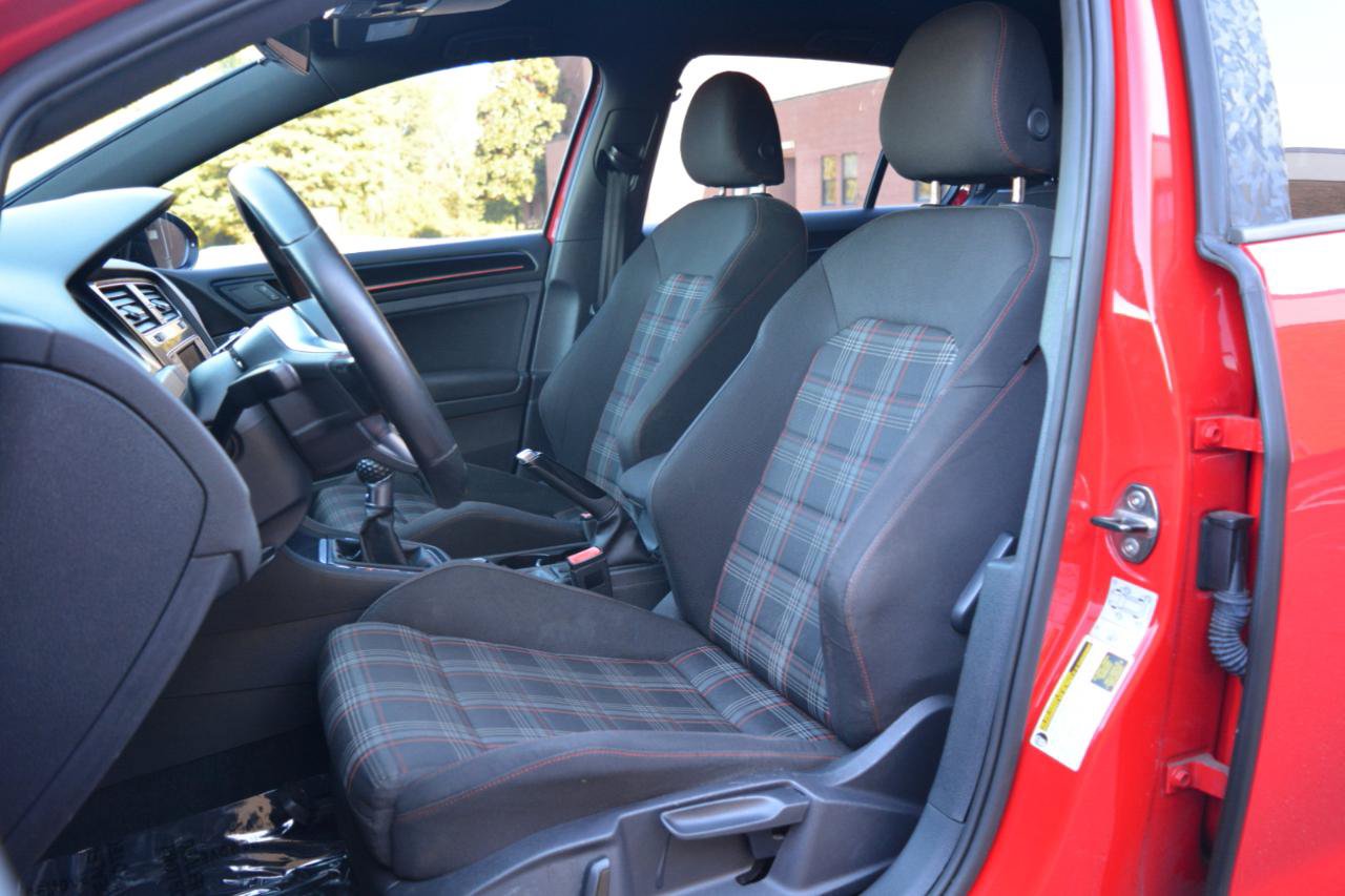 Used 2017 Volkswagen GTI Sport FWD image 10