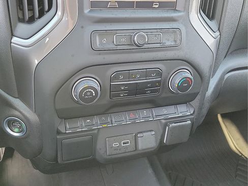 Used 2022 Chevrolet Silverado 1500 Custom Trail Boss w/ Midnight Edition image 17