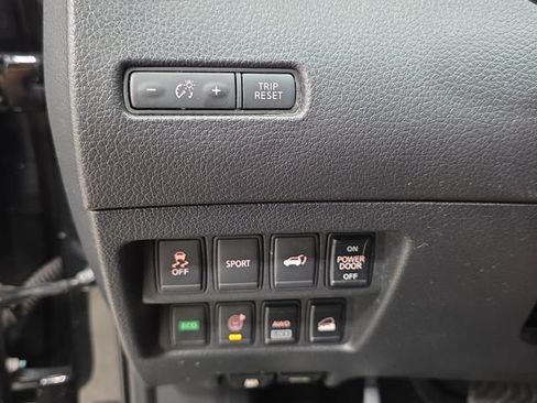 Used 2016 Nissan Rogue SV w/ SV Premium Package AWD/4WD image 26