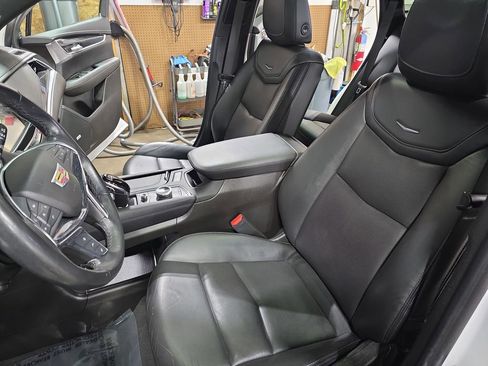 Used 2023 Cadillac XT5 Premium Luxury w/ Technology Package image 15