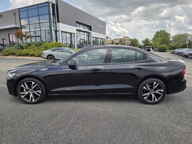 Used 2024 Volvo S60 B5 Core FWD image 14