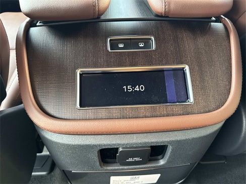 New 2025 Lincoln Navigator L Reserve image 18