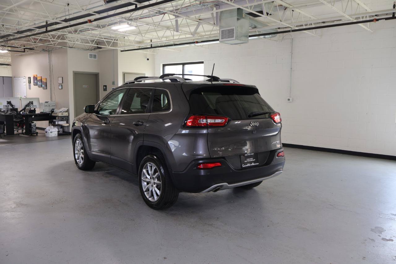 Used 2018 Jeep Cherokee Limited AWD/4WD image 5