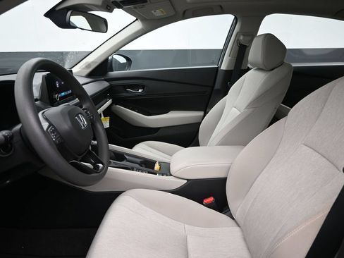 Used 2023 Honda Accord EX image 12