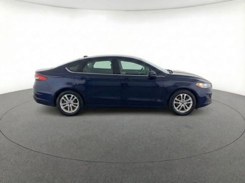 Used 2020 Ford Fusion SE image 8