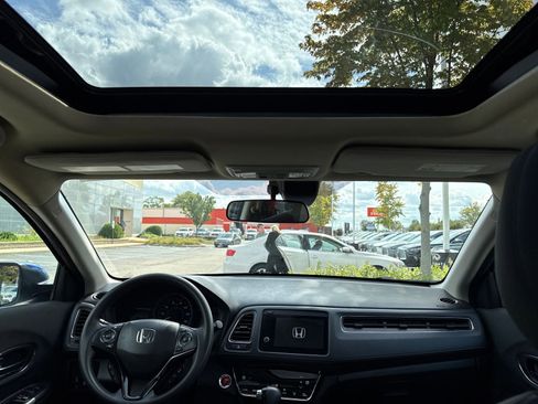 Used 2021 Honda HR-V EX image 19