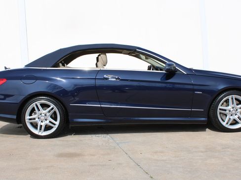 Used 2012 Mercedes-Benz E 550 Cabriolet image 14