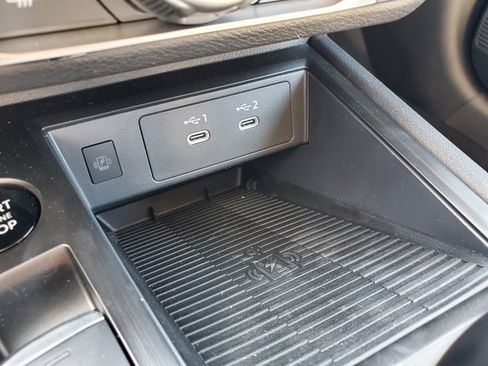 New 2025 Nissan Kicks SV image 19