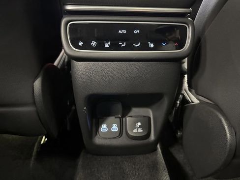 Used 2025 Genesis GV80 2.5T Prestige image 36