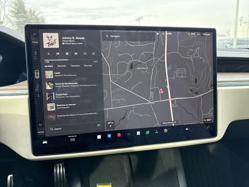 Used 2022 Tesla Model S image 10