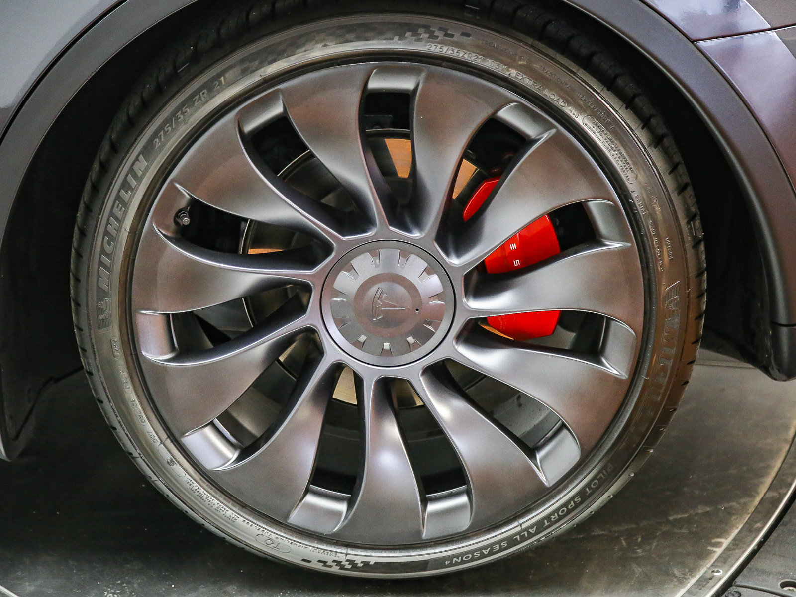 Used 2024 Tesla Model Y Performance AWD/4WD image 11